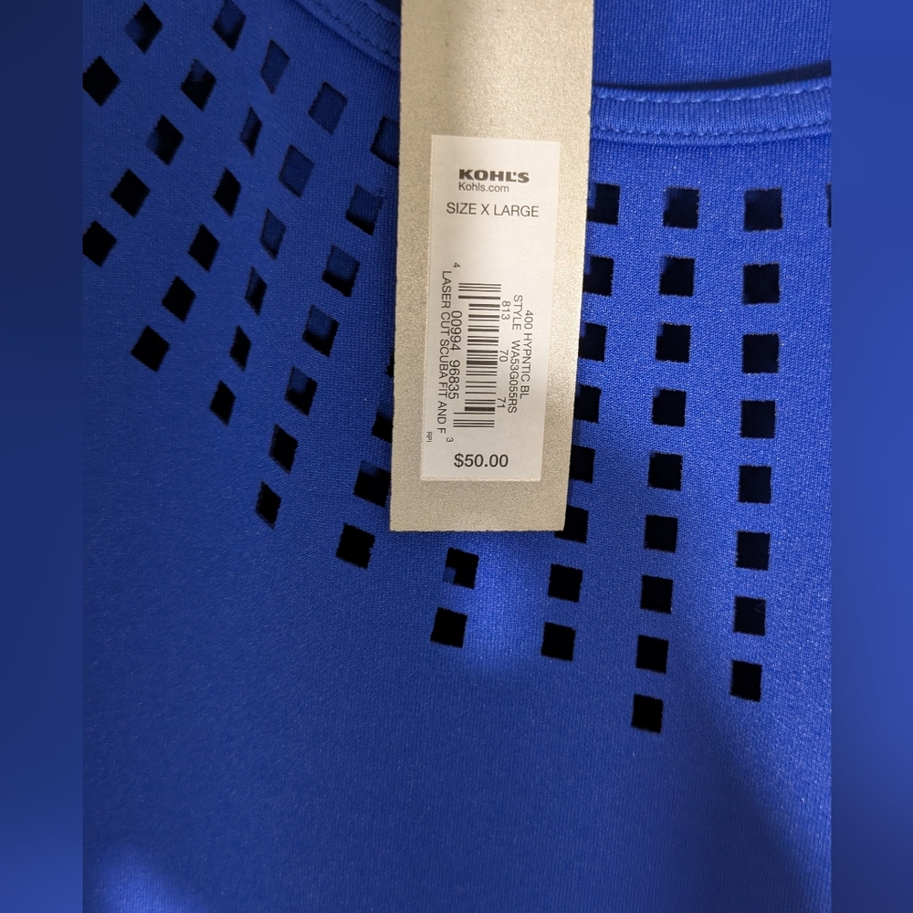 Apt. 9 Vibrant Blue Dress With Pockets. Size XL. Pit to Pit=22. Length=37.